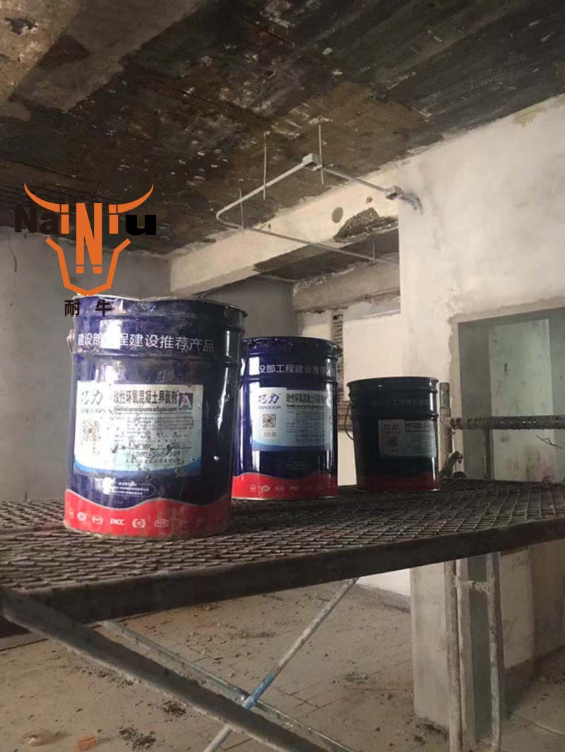 ͨ���ͷ�ˮͿ��ʹ��Ҫ�죨�ϣ�